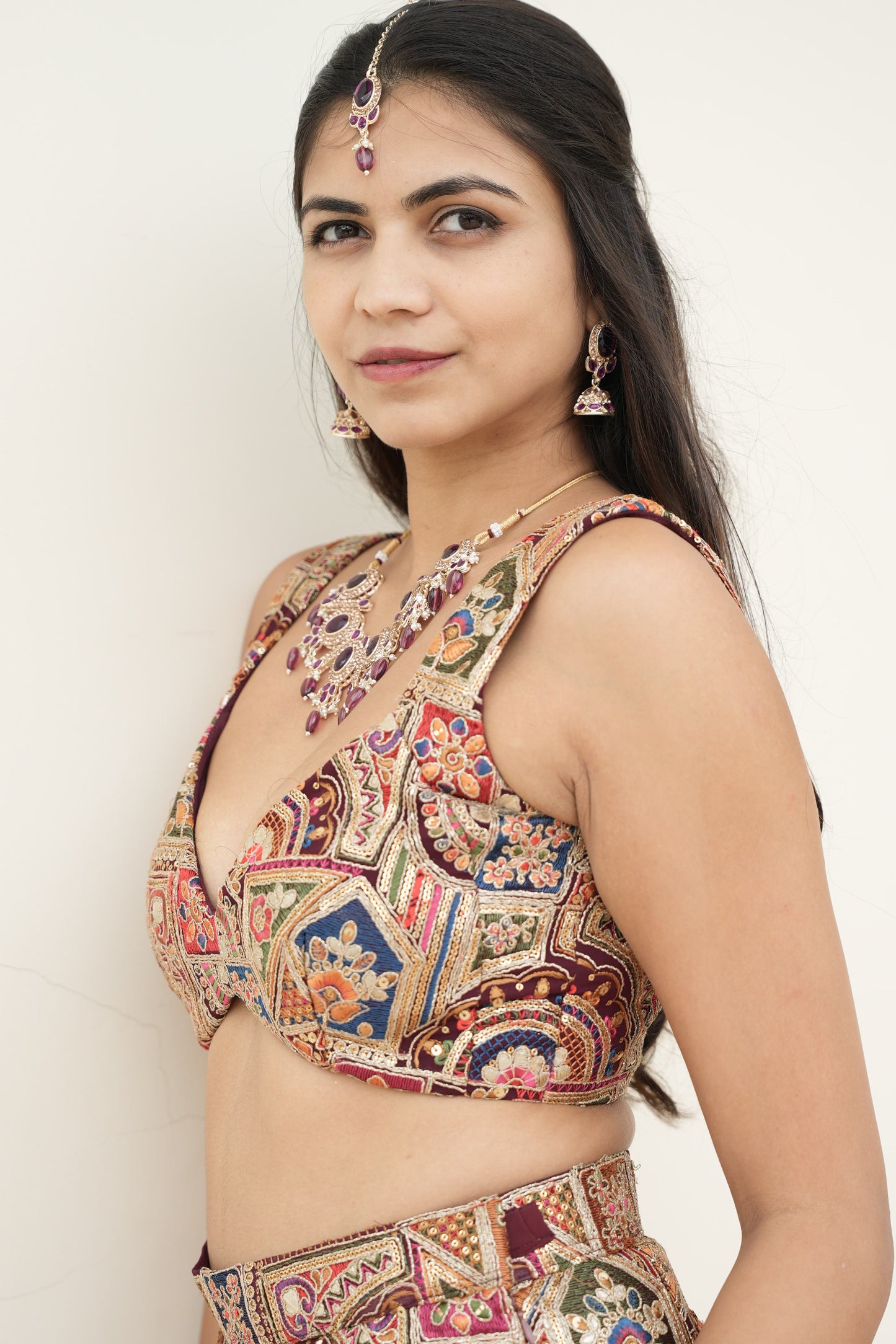 Royal Set (Curved Hem Sleeveless Blouse)